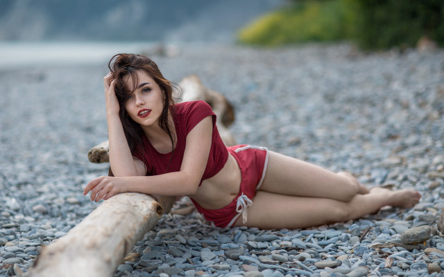 Woman red bikini log rocky free wallpaper - medium preview image