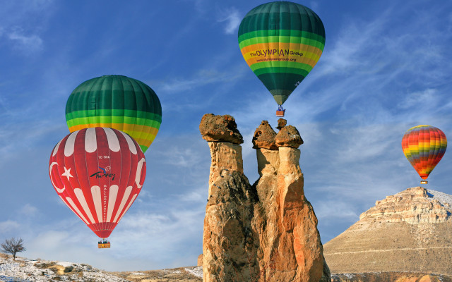 Hot air balloons desert mountains free wallpaper - medium preview image