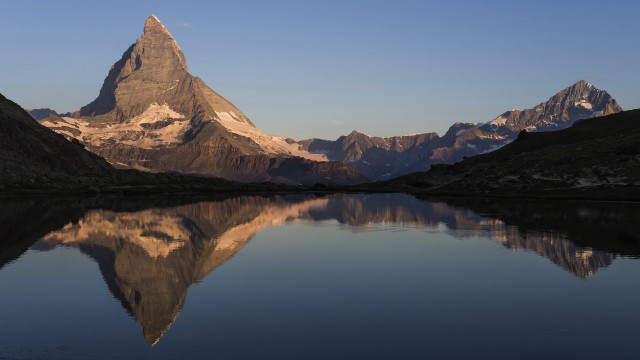 Mountain reflection lake sky cloud free wallpaper - medium preview image