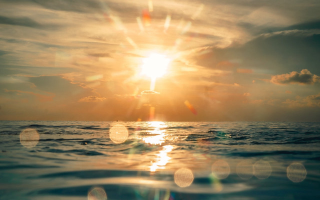 Sunset ocean clouds sunshine cityscape free wallpaper - medium preview image