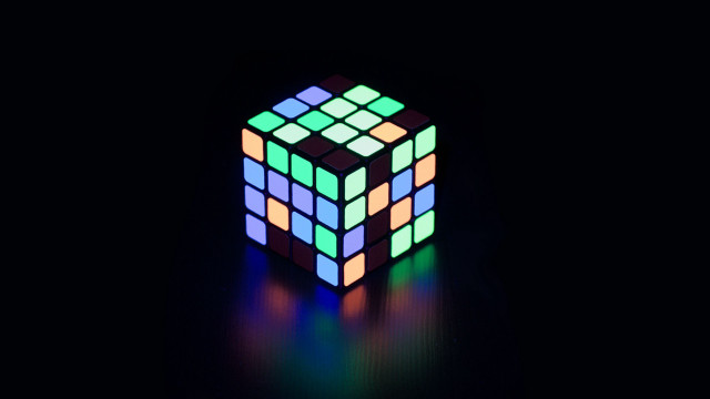 Glowing cube reflection futurism puzzle free wallpaper - medium preview image