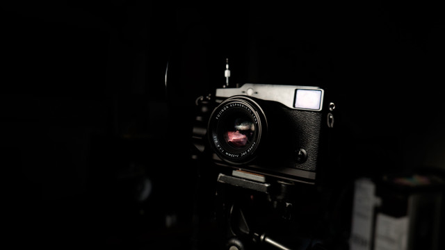 Camera flashroom darkbuilding light leica free wallpaper - medium preview image