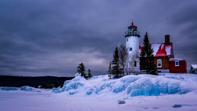 Lighthouse ice snow winter cloudy free wallpaper - medium preview image