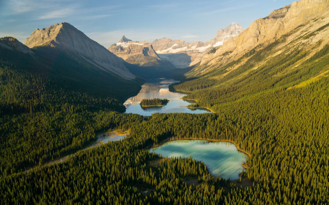 Valley lake mountains snow naturalistic free wallpaper - medium preview image