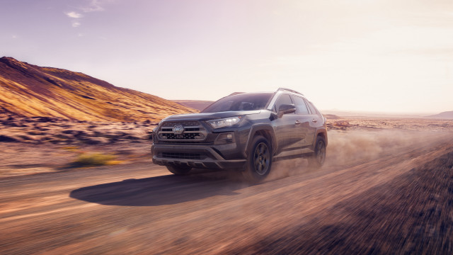 Silver toyota rav dirt road free wallpaper - medium preview image