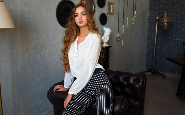 Elina karimova fashion portrait indoor free wallpaper - medium preview image