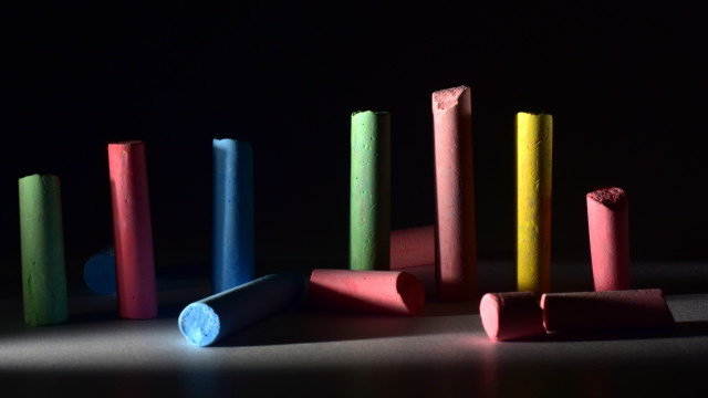 Colored pencils table top triadic free wallpaper - medium preview image