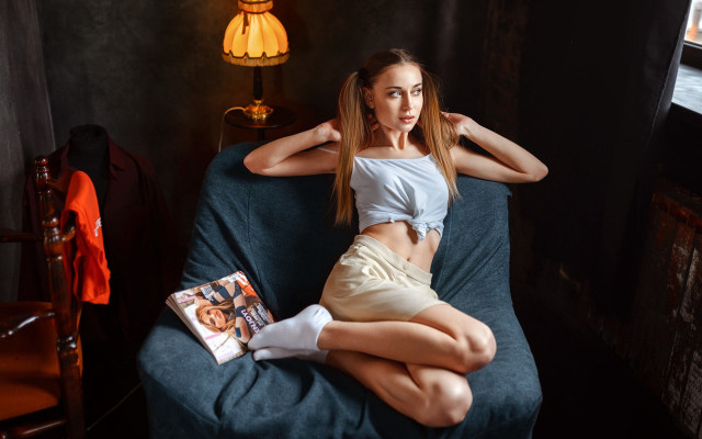 Elina karimova arabesque portrait sitting free wallpaper - medium preview image