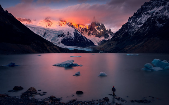 Rocky beach mountain sunset clouds free wallpaper - medium preview image