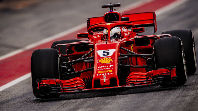 Red race car track number5 free wallpaper - medium preview image
