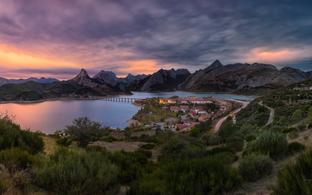 Scenic town lake mountains bridge free wallpaper - medium preview image