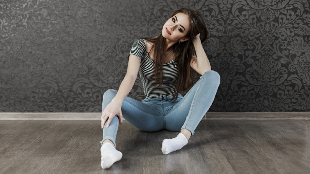 Woman sitting crossed legs head free wallpaper - medium preview image