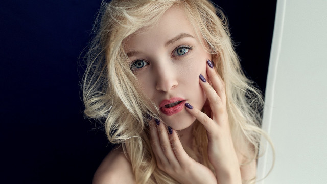 Woman blonde blue eyes red free wallpaper - medium preview image