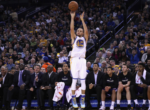 Man basketball shooting crowd stadium free wallpaper - medium preview image