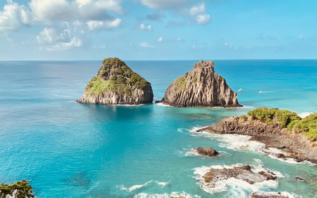 Small rocks ocean boat matte free wallpaper - medium preview image
