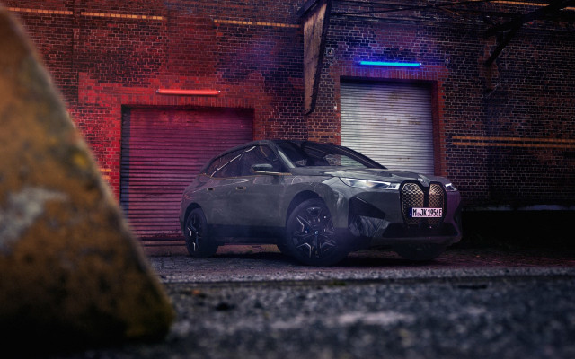 Car building redblue lights panfuturism free wallpaper - medium preview image