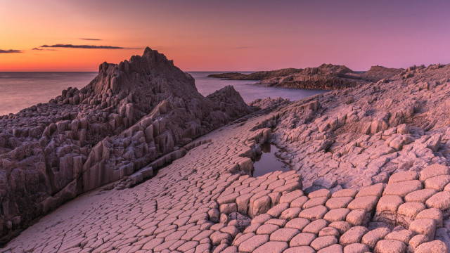 Rocky beach sunset pink sky #8 free wallpaper - medium preview image