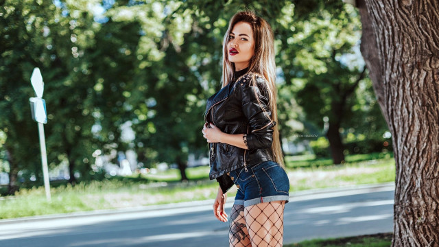 Woman fishnet leather jacket park free wallpaper - medium preview image