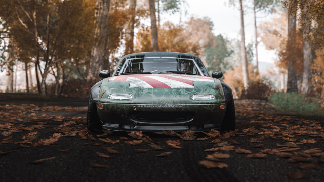 Car red white stripe hood free wallpaper - medium preview image