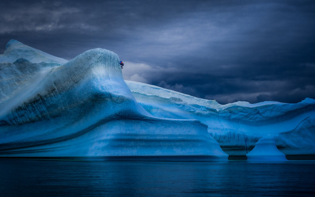 Large iceberg ocean cloudy sky #2 free wallpaper - medium preview image