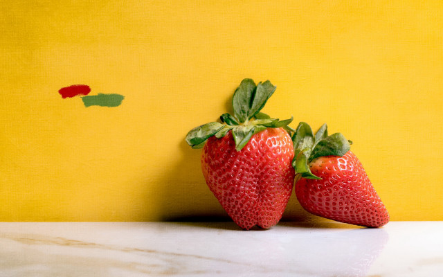 Strawberries yellow wall red flower free wallpaper - medium preview image