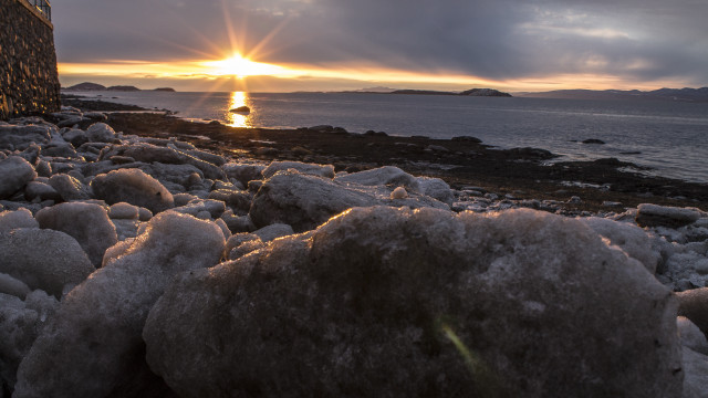 Rock beach sunset island lake free wallpaper - medium preview image