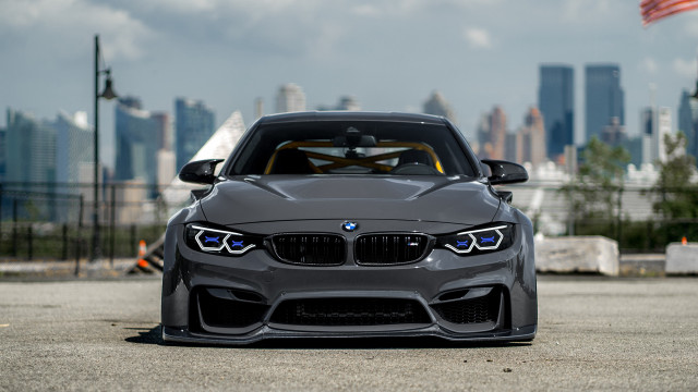 Grey car city skyline flags free wallpaper - medium preview image