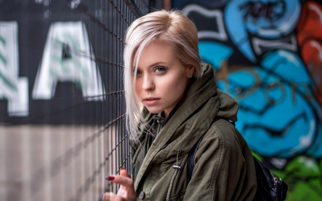 Woman fence graffiti handbag portrait free wallpaper - medium preview image