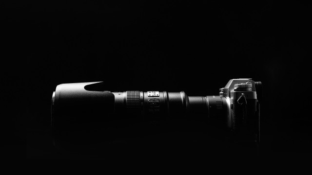 Camera lens dark flash macro free wallpaper - medium preview image