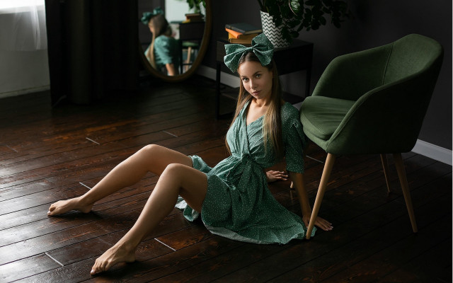 Woman green dress mirror kitsch free wallpaper - medium preview image