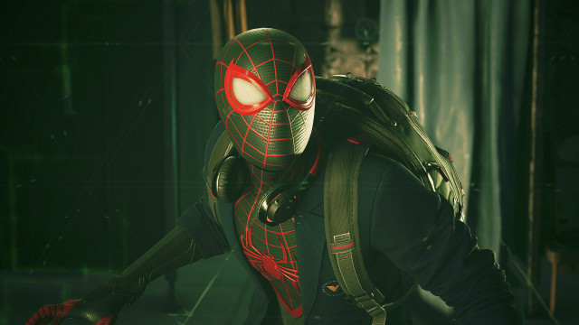 Spiderman suit redlight greenbackground dochammer free wallpaper - medium preview image