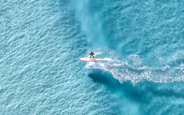 Surfing wave ocean sky portrait free wallpaper - medium preview image