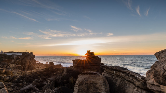 Rock sunset ocean tilt shift free wallpaper - medium preview image