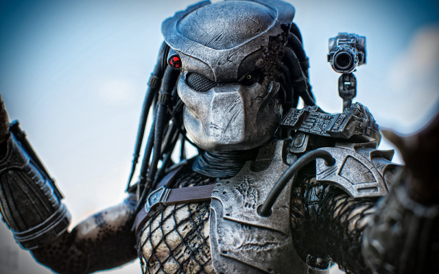 Predator man gun camera sky free wallpaper - medium preview image
