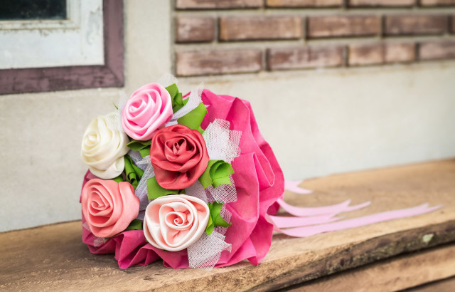 Pink white flowers bouquet brick free wallpaper - medium preview image