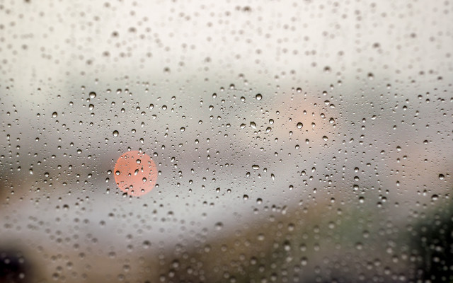 Rainy window red dot impressionism free wallpaper - medium preview image
