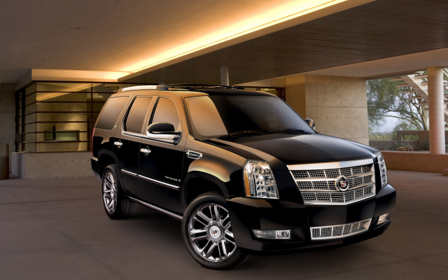 Black suv parking garage chica free wallpaper - medium preview image