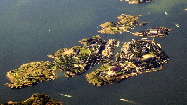 Aerial island castle lake boat free wallpaper - medium preview image