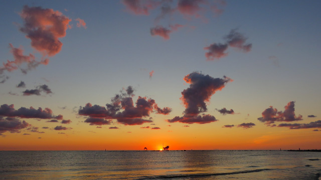 Sunset beach boat clouds horizon free wallpaper - medium preview image