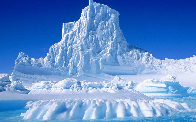 Large iceberg lake snow blue free wallpaper - medium preview image