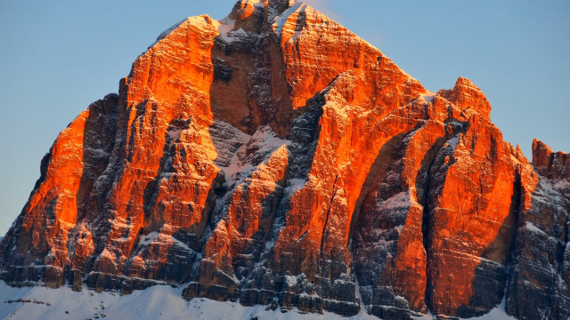 Mountain snow campfire fire flame free wallpaper - medium preview image