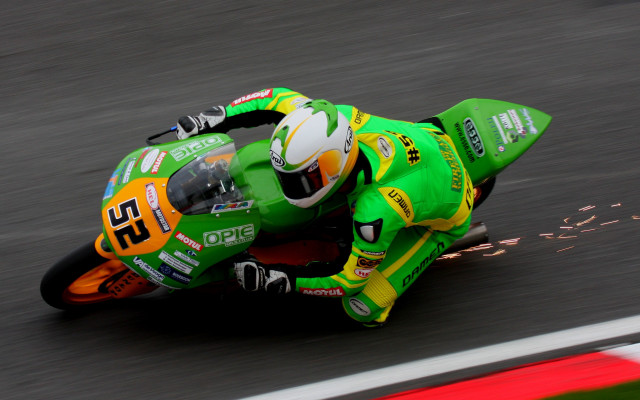 Motorcycle race track helmet jigsaw free wallpaper - medium preview image