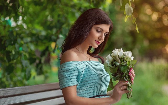 Woman bouquet park portrait romantic free wallpaper - medium preview image