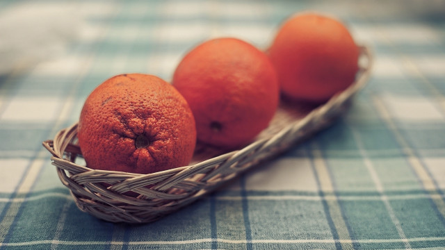 Three oranges basket checkered tablecloth #2 free wallpaper - medium preview image