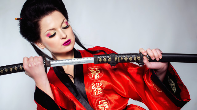 Woman red kimono sword fashion free wallpaper - medium preview image