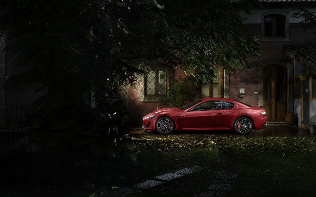 Red sports car night house #2 free wallpaper - medium preview image