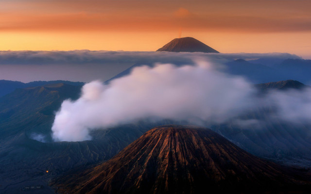 Mountain cloud sunset ocean shore free wallpaper - medium preview image