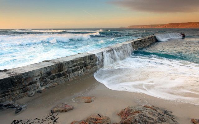 Man wall water waves boat free wallpaper - medium preview image