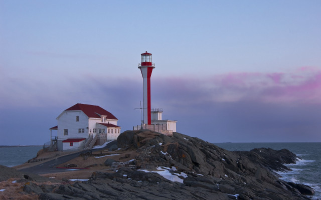 Lighthouse rocky shore red roof free wallpaper - medium preview image