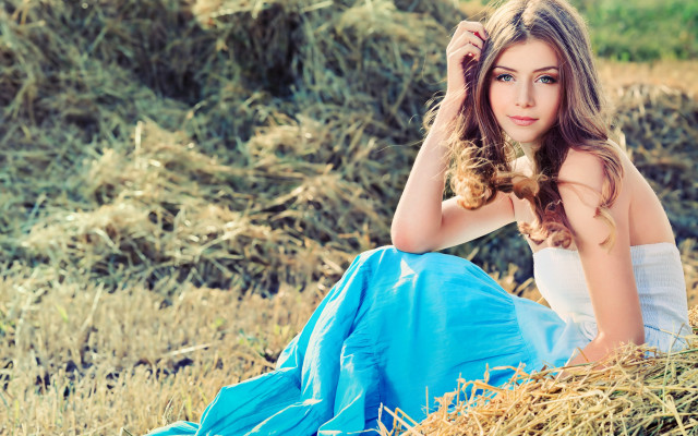 Hayfield elina karimova bluedress blur free wallpaper - medium preview image